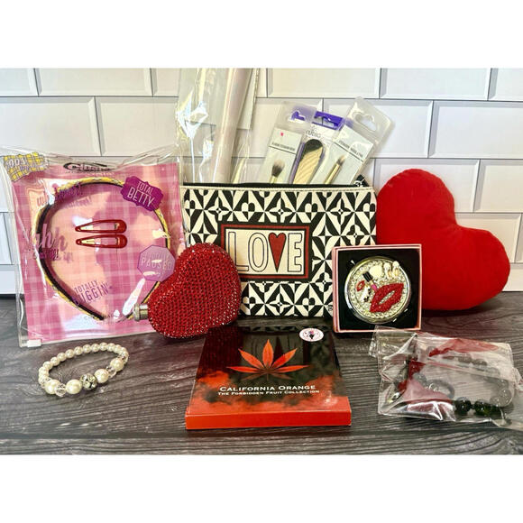 Other - Ultimate 14-Pc "Love Me" Beauty & Pamper Gift Set - Brighton Makeup Bag